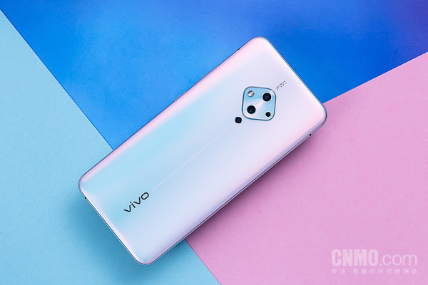 細數vivo的“愛美”之路 勇于表現自我其實就這么簡略